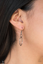 Load image into Gallery viewer, Circa de Couture - Black🌞Necklace