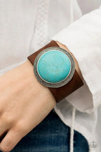 Load image into Gallery viewer, Fashion Fix Santa Fe - March 2019