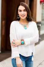 Load image into Gallery viewer, Fashion Fix Santa Fe - March 2019