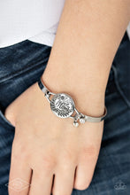 Load image into Gallery viewer, The Mom Life - Silver 🌞 Bracelet
