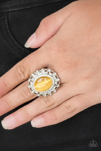 Load image into Gallery viewer, Ring - Baroque The Spell - Yellow
