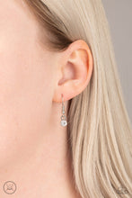 Load image into Gallery viewer, Necklace - What A Stunner - White
