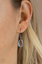 Load image into Gallery viewer, Necklace - Urban Safari - Black
