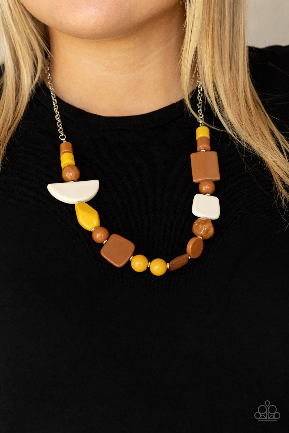 Convention Exclusive - Necklace - Tranquil Trendsetter - Yellow