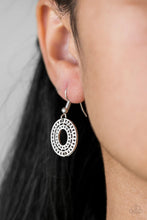Load image into Gallery viewer, Necklace - Basically Baltic - Silver
