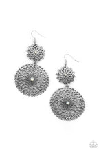 Load image into Gallery viewer, Earrings - Garden Mantra - white
