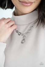 Load image into Gallery viewer, Necklace - So Mod - Silver
